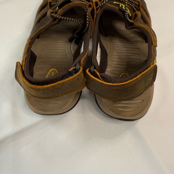 Brown and Black Hiking Sandals with Adjustable Straps - Picture 5 of 7